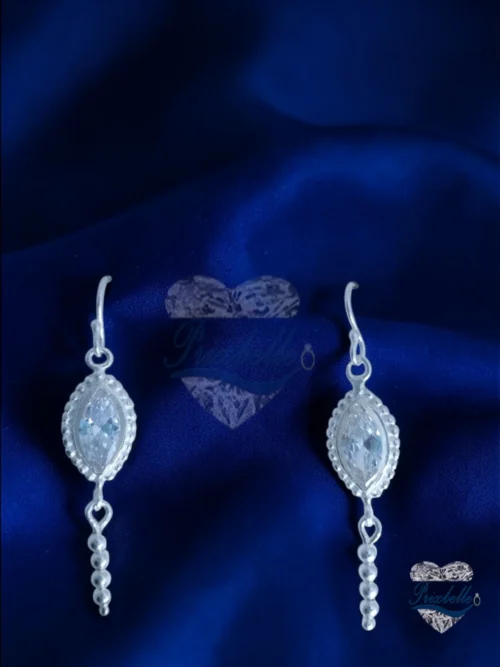 Aretes largos brillantes