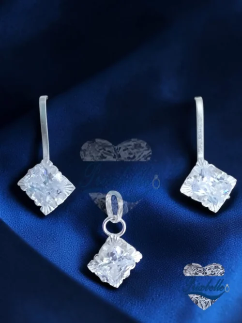 conjunto-de-plata-cuadrado-brillante