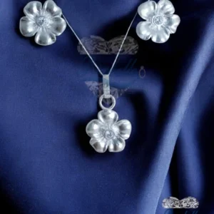 Conjunto en floral de Plata Fina